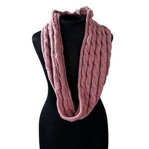 Knitted Pink Infinity Scarf Cable Knit Design Soft & Warm Polyester Fabric For W